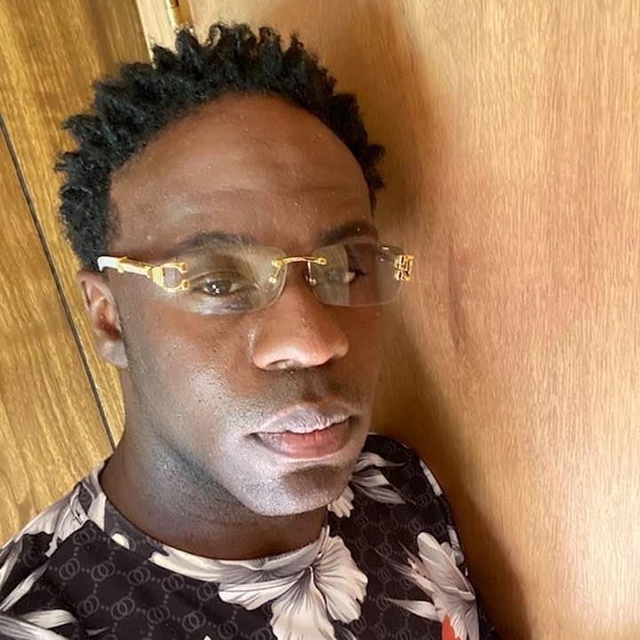 Meet your Posher, Shawn - Picture 3 of 5